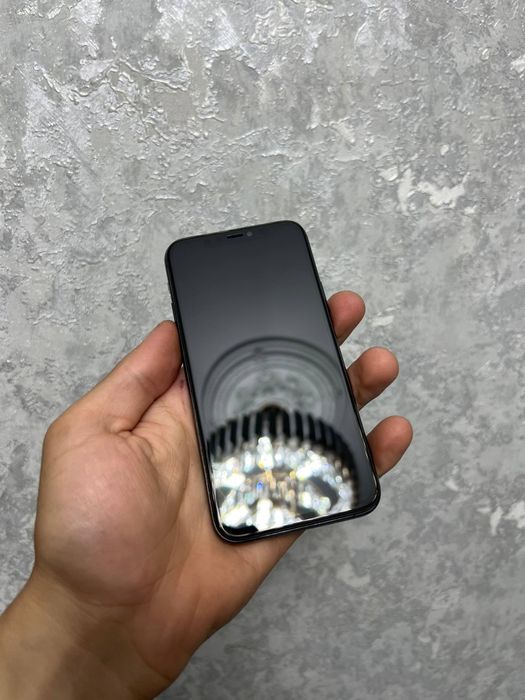 Iphone 11 pro          ..