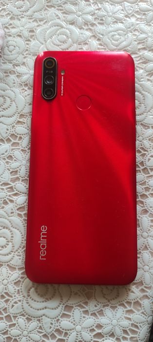 Realme C3 sastayanasi ancha yaxshi baterekasi xam koʻpga yeradi