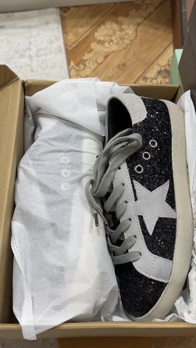 Продаю обуви обсалютно новые!