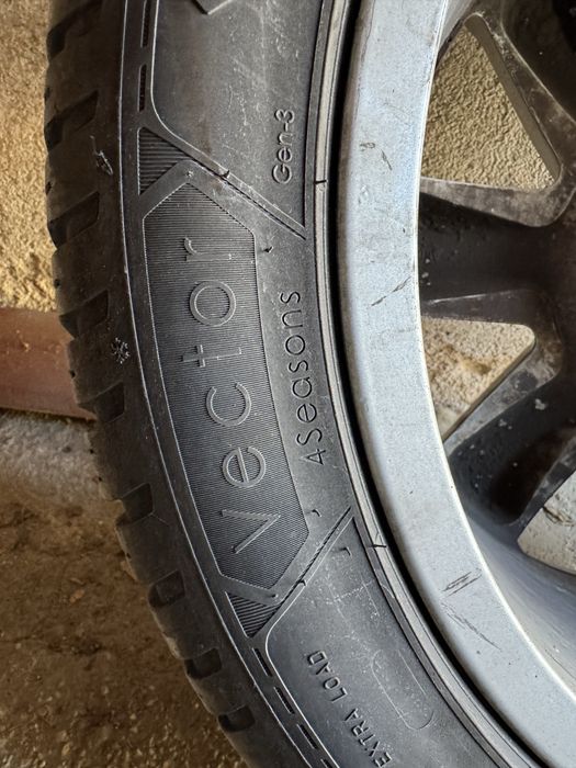 4 бр. Джанти 18’ RENAULT + зимни гуми