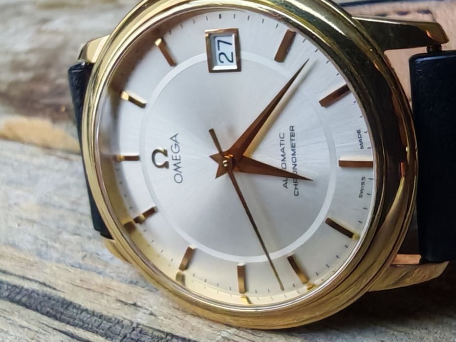 Продавам два броя златни часовника  18к