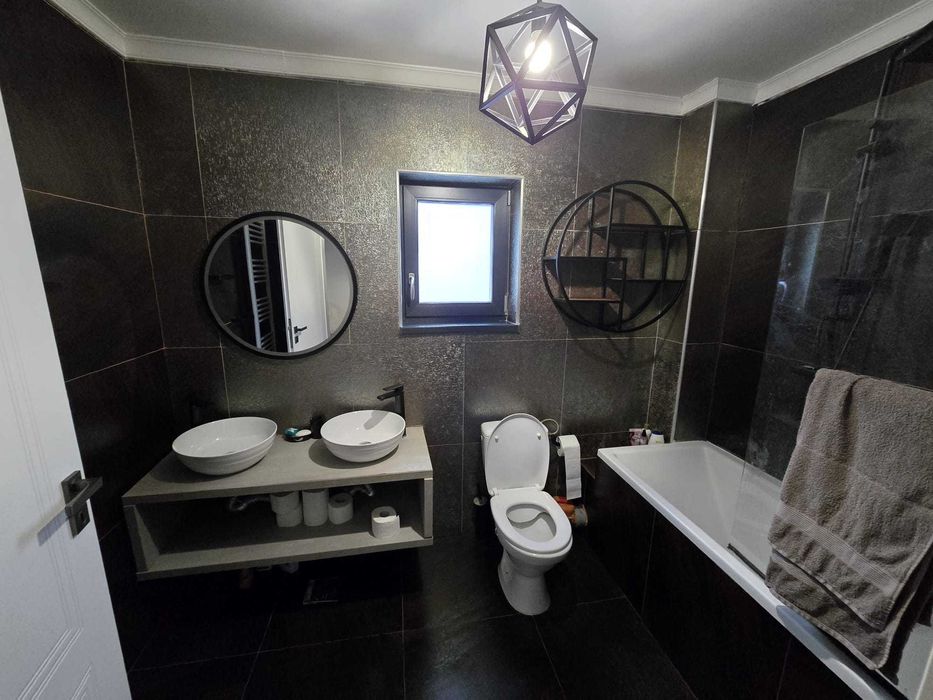 Persoana fizica inchiriez ap 3 si ap 2 camere