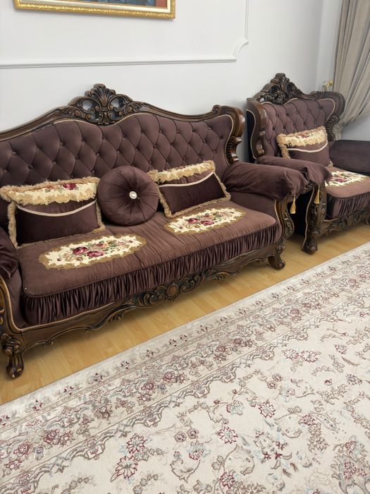 Продается красивый мягкий уголок