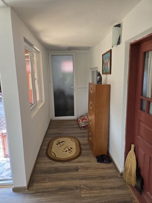 Vând casa plus teren extravilan