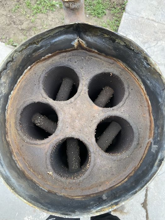 Katyol sotiladi  3-yil ishlatgan ekonamichiskiy hich qanaqa aybi yoq