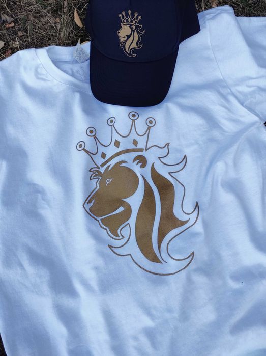 Тениски с уникален дизайн