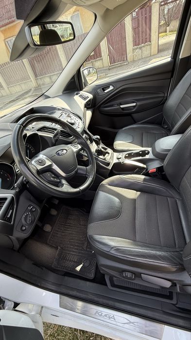 Vand Ford Kuga Ecoboost benzina