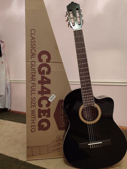 Gitara CG44CEQ yengi