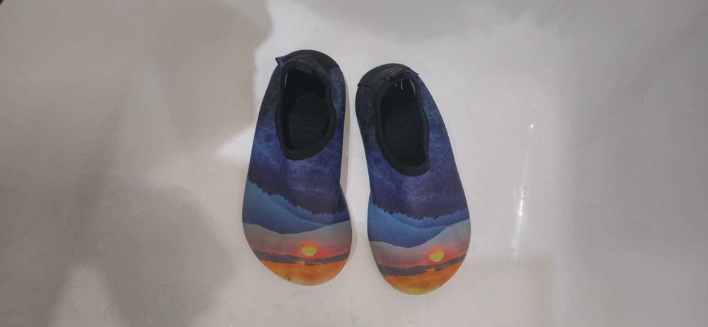 Продам детские аквашузы