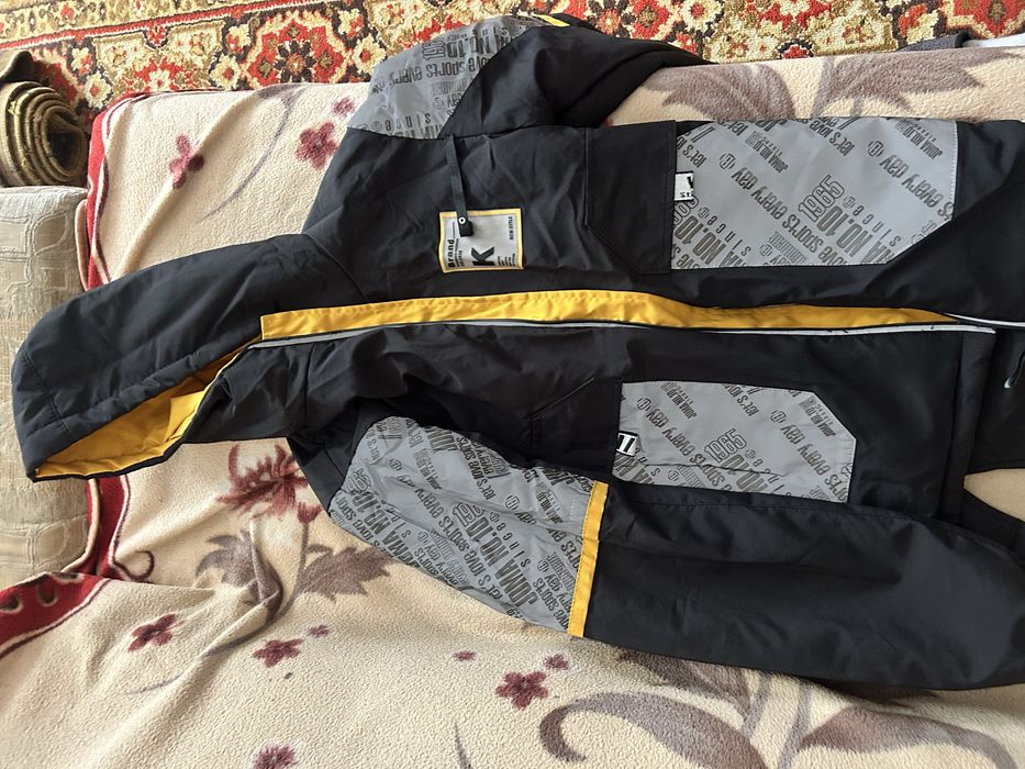 Продам осене-веаенюю куртку