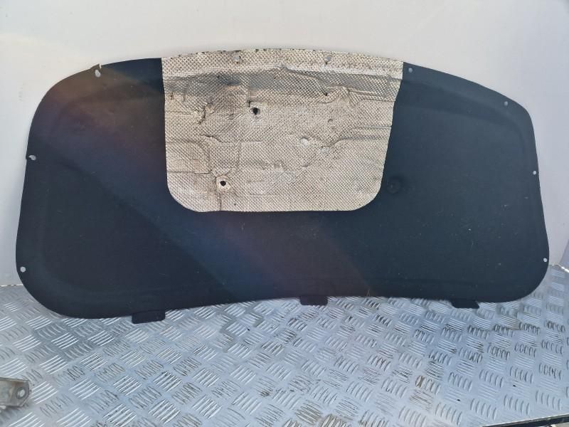 Capitonaj capota motor Opel Astra J facelift