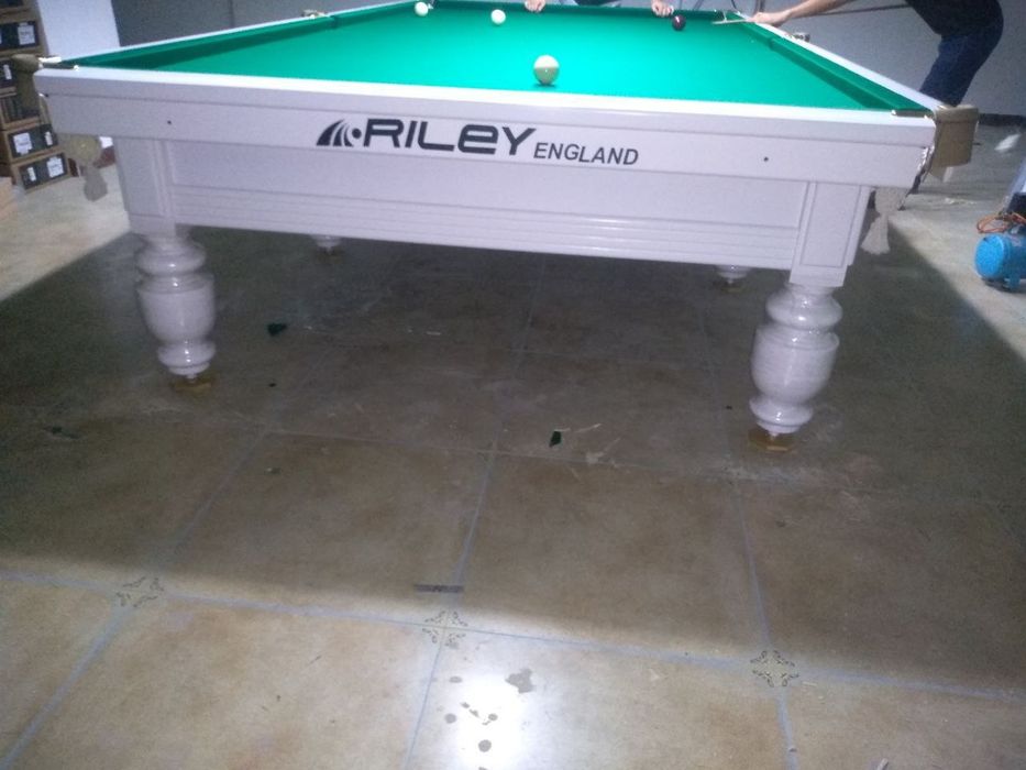 Premier billiardni stol