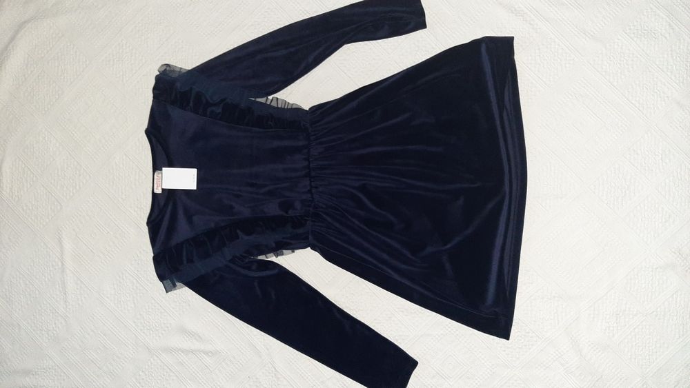 Rochie varsta 13-14 ani,merge si pt 12 ani noua cu eticheta