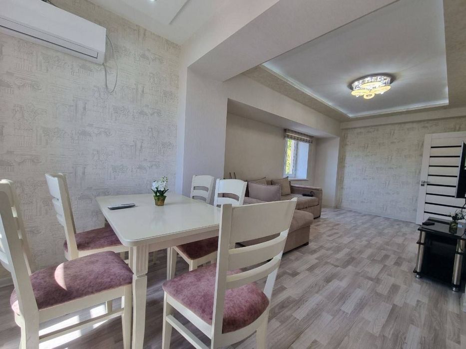 Сдается 2х комнатная квартира в центре города самарканда