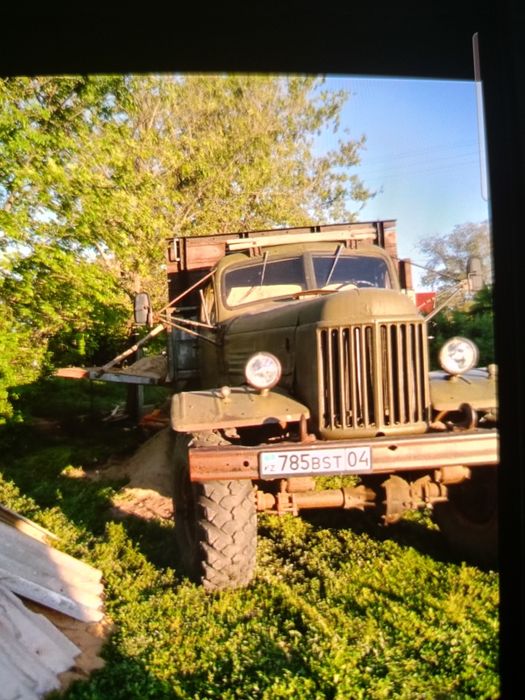 Машина ЗИЛ 57 на ходу