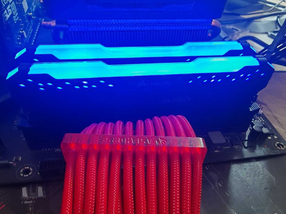 Рам памет Corsair VENGEANCE RGB PRO 16GB (2x8GB) DDR4 3200MHz