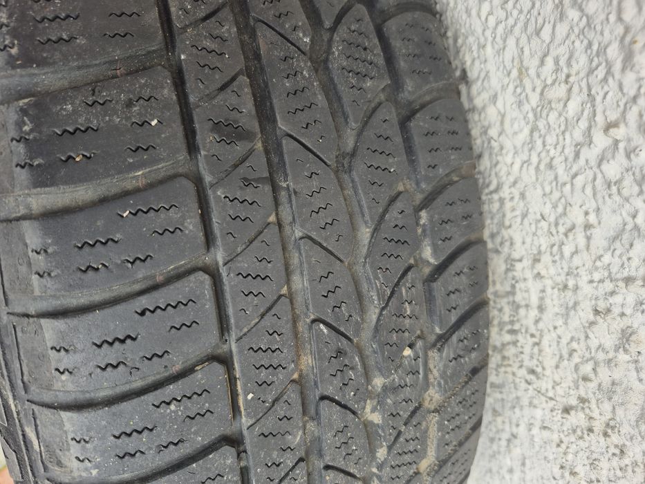 Vând jante cu cauciucuri R17 Rial Germany