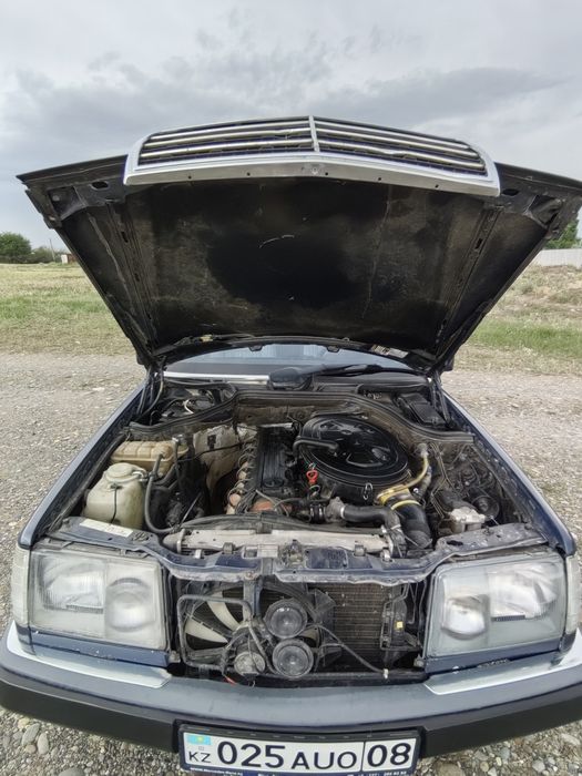 Мерседес  W124 Е260