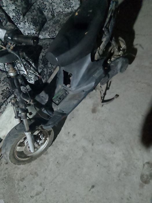 Продам скутер в среднем состоянии