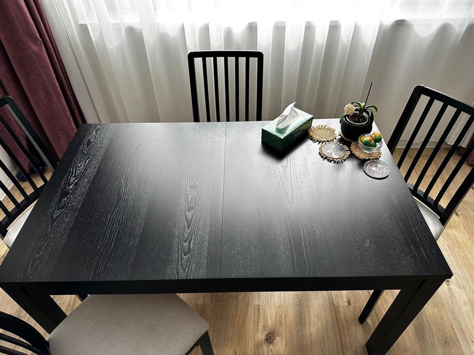 Set masa extensibila Ikea Bjursta si 4 scaune