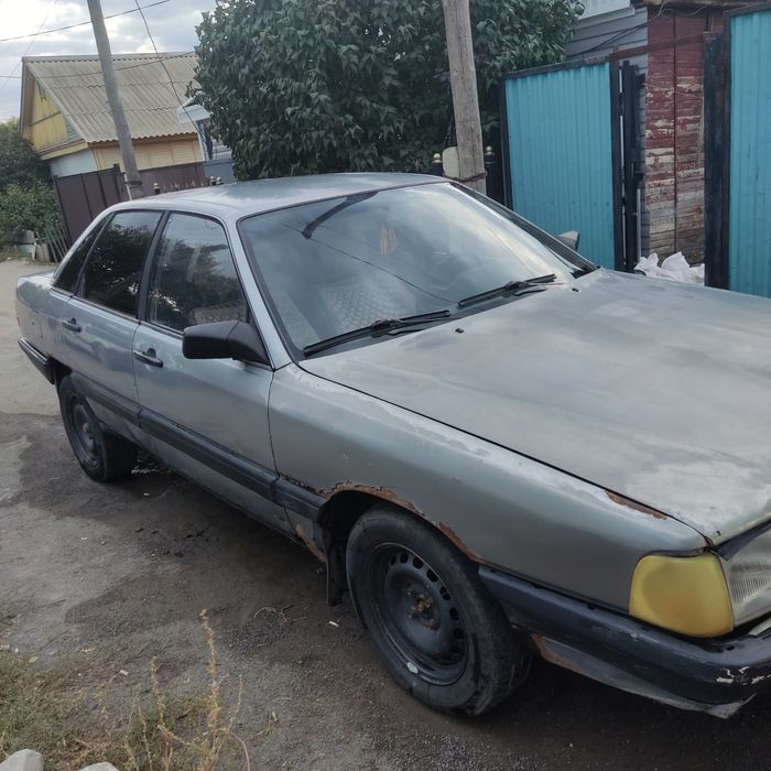 Продам Ауди 100.
