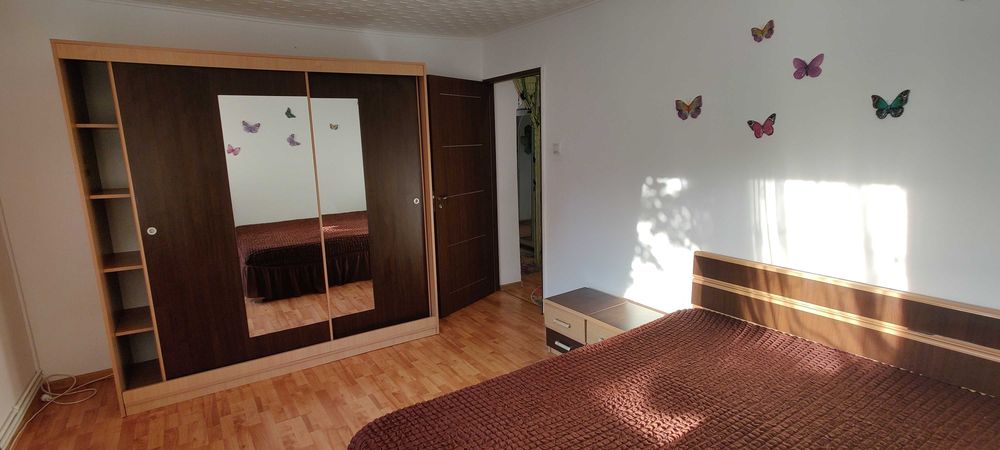 Apartament cu două camere pentru inchiriat