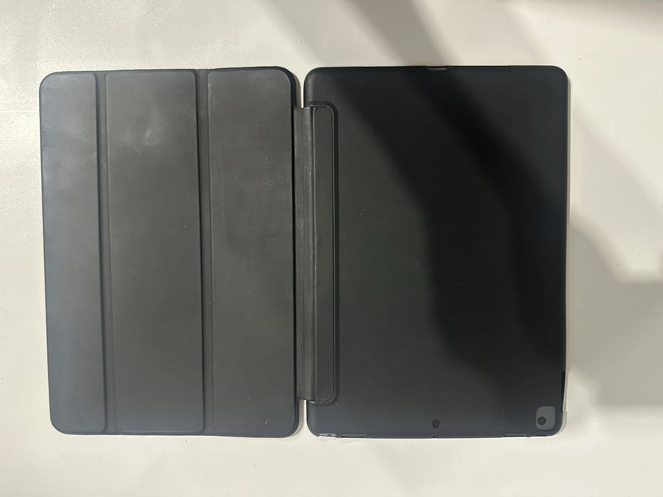 Apple iPad 9 64GB Wi-Fi + Cellular (SIM) + чехол