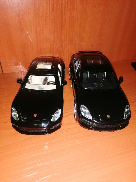 Метални колички с отварящи се врати, работещи фарове и звук от двигате