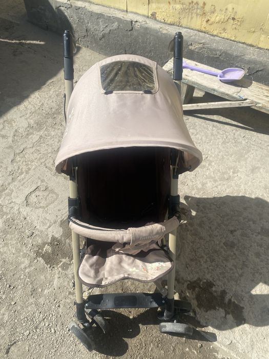 Срочно продам детскую коляску