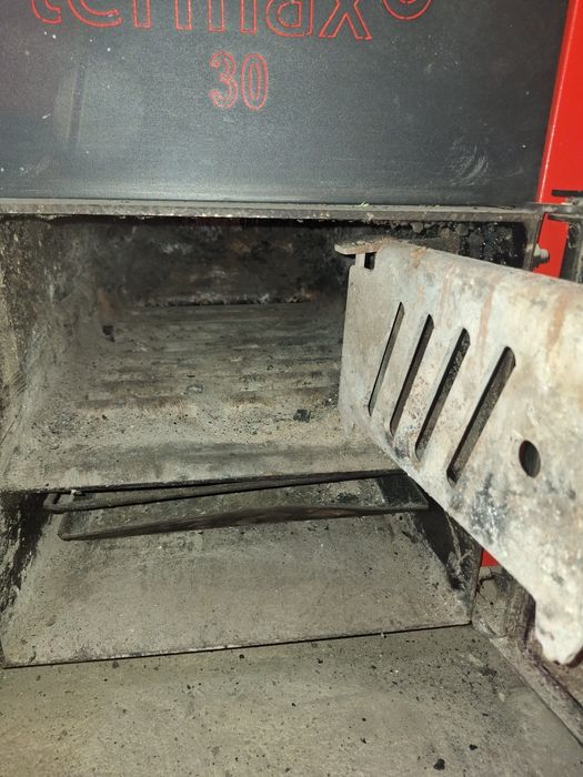 Centrală termică de 30kw pe lemne,folosită doar o iarnă