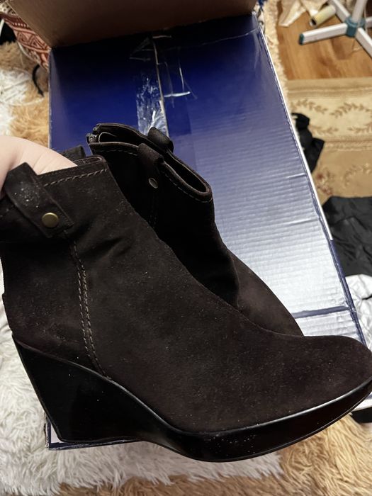 Продам женские ботинки 37 размер