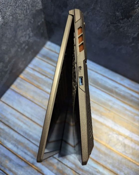 Продам Игровой ноутбук GIGABYTE G6X