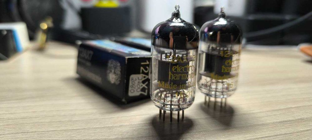 Радиолампы 12AX7 (Electro-Harmonix)