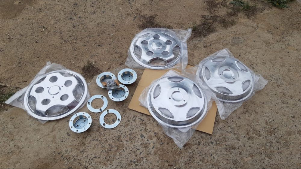 Колпаки на Toyota Coaster