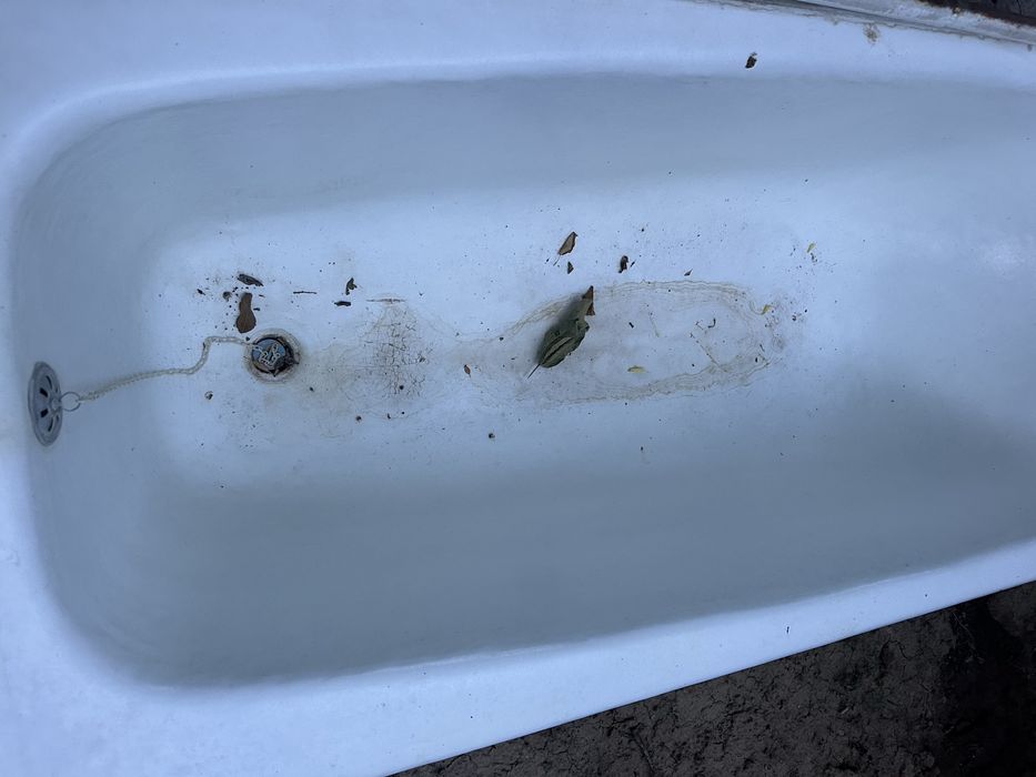 Chugun vanna srochniy sotiladi