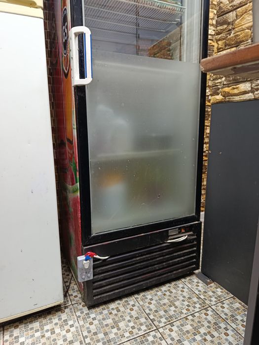 Xaladilnik sotiladi vitrinniy kottasi iwlawi zor aybi yo