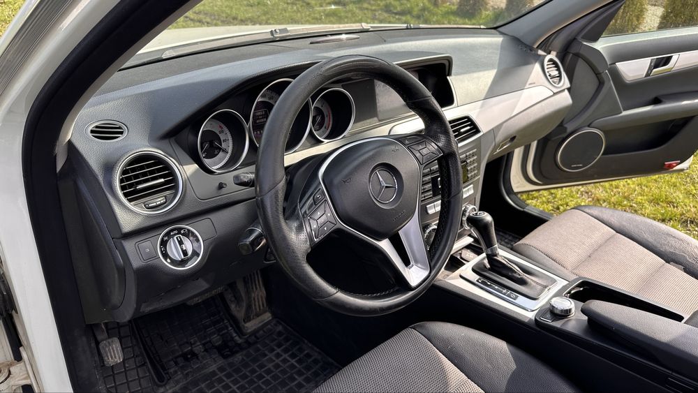 Mercedes-Benz C-Class (W204)