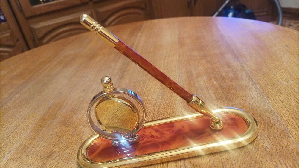 настольный набор с часами новый