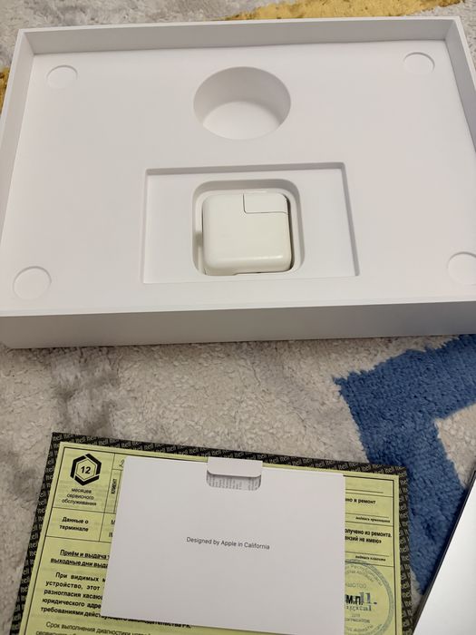 Продам срочно MacBook Air 13 2020