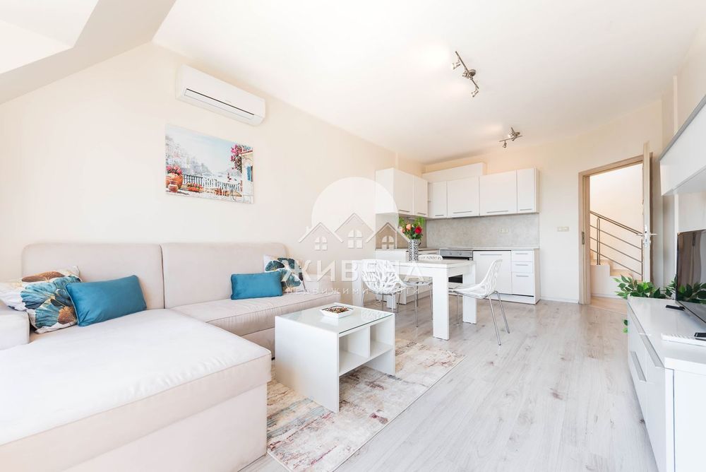 Продава се Двустаен апартамент в Варна, Аспарухово - 196 кв.м за 868 €/кв.м - Снимка #3