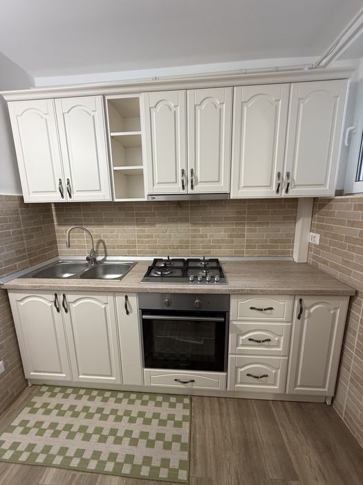 Vând apartament complet renovat și mobilat premium, etaj 3, direct proprietar
