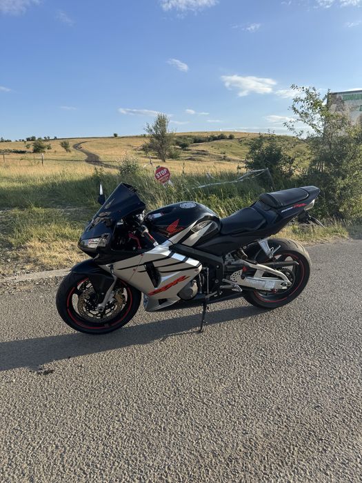 Honda 600rr  - pc 37