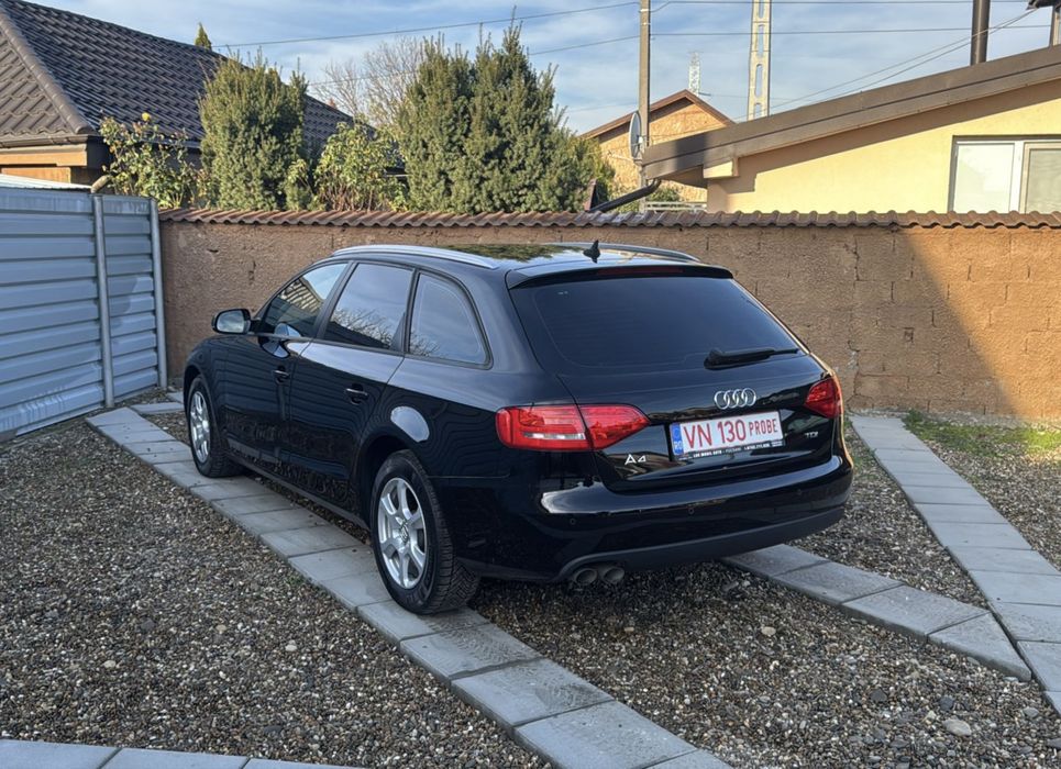 AUDI A4 B8 Avant 2.0TDI 2011