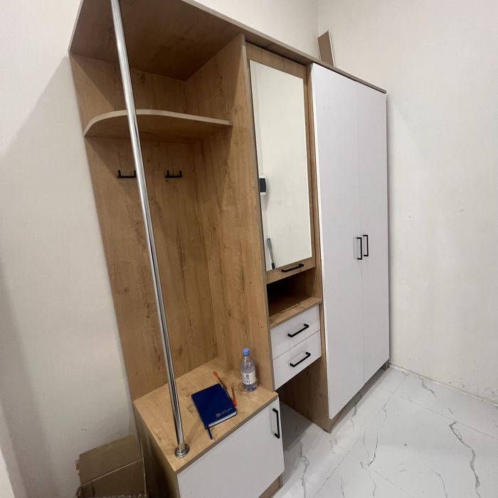 Шкаф для прихожей