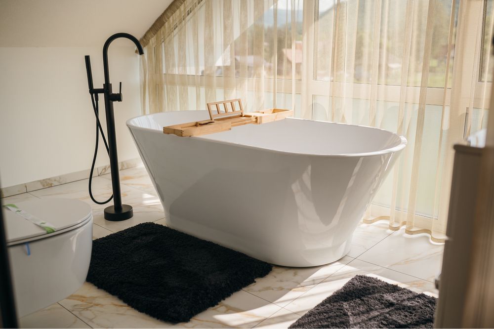 Inchiriem Cabana 10 camere in Campul Cetatii