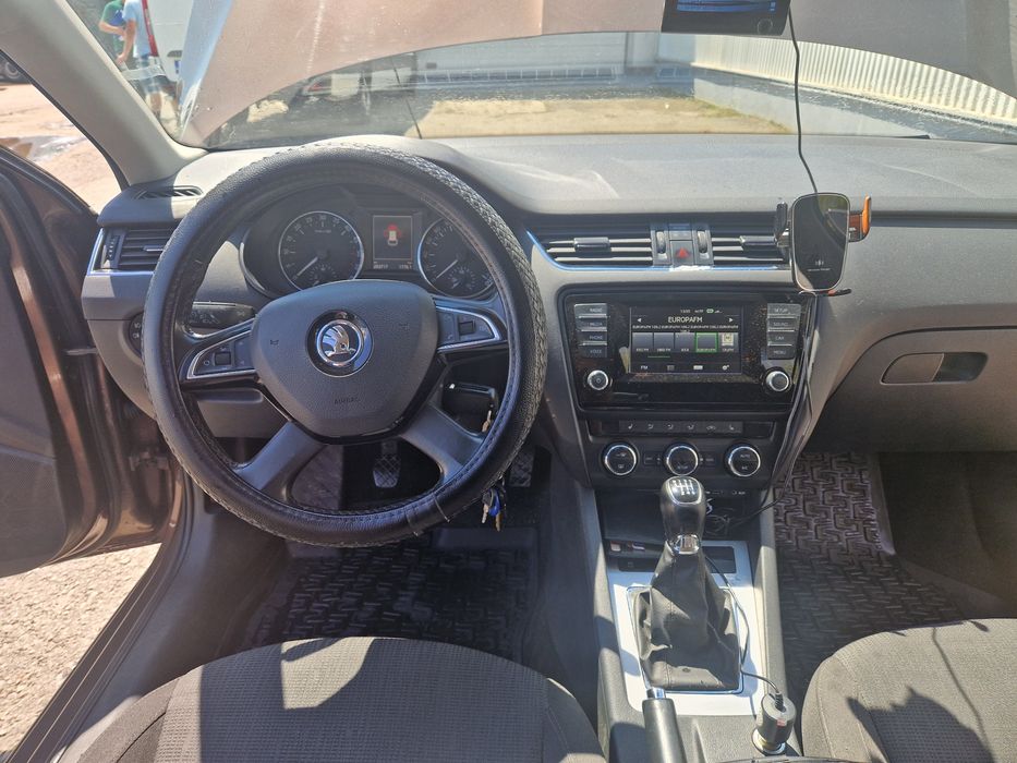 SKODA Octavia 2014 — imagine 2
