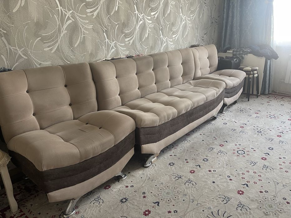 Диван жағдайы жақсы,көп қолданылмаған