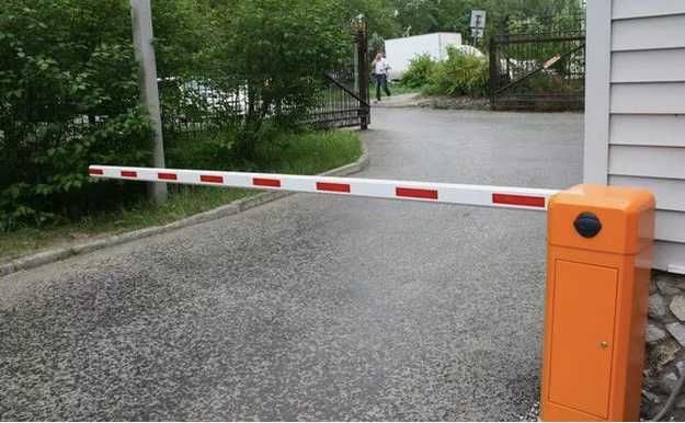 Шлагбаум автоматический (стрела 6м)