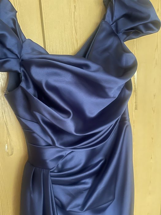 Тъмносиня официална рокля