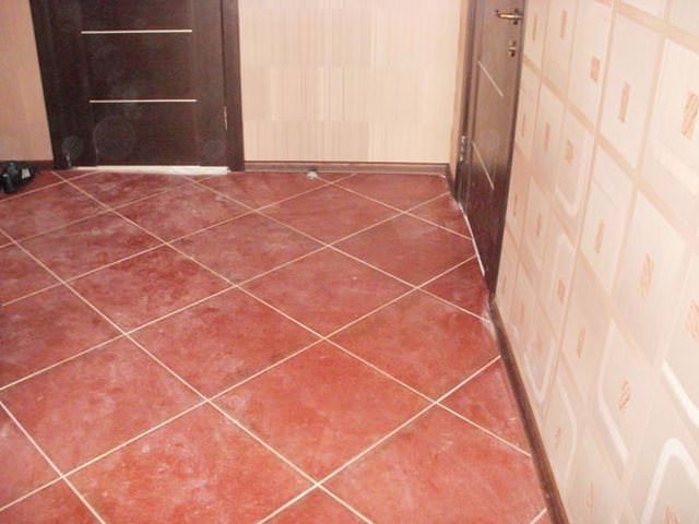 .Укладка плитки.